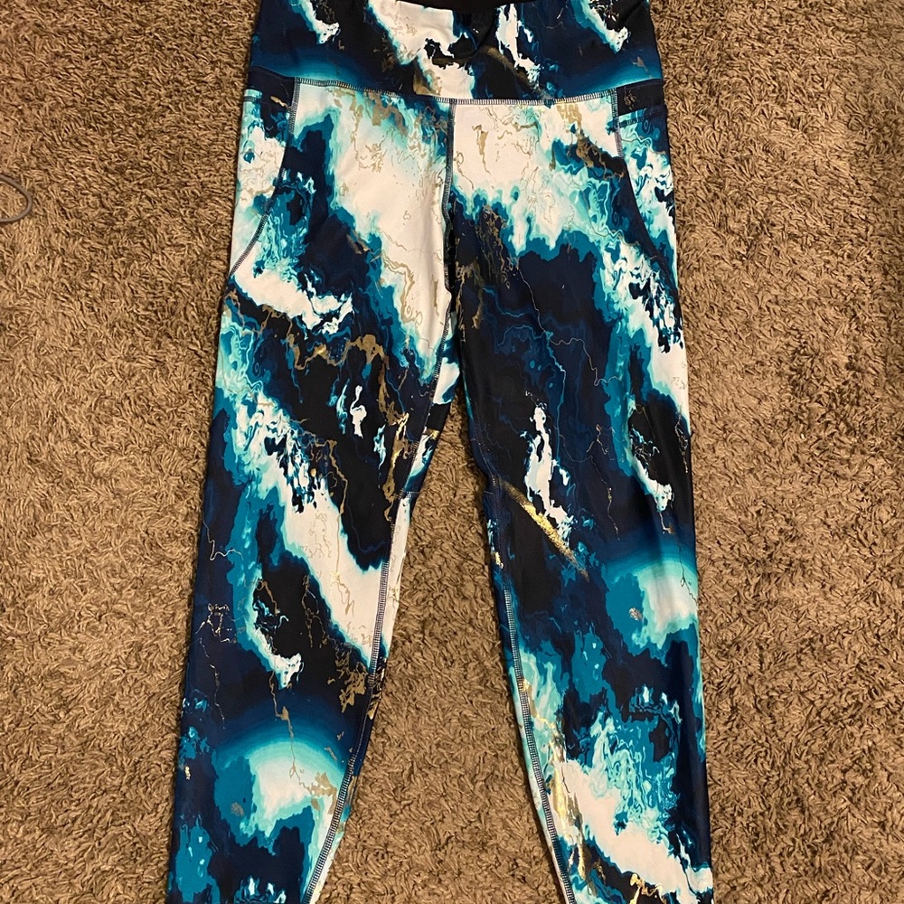 Old navy active workout legging with pockets